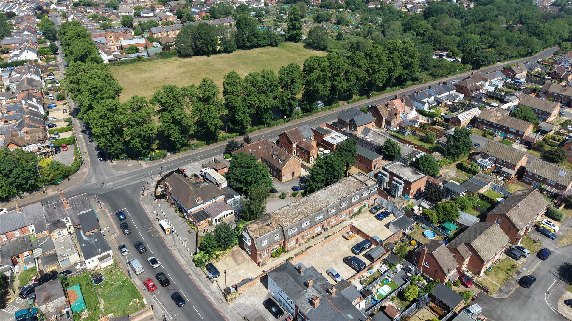 2 bed property in Norcot Road, Reading